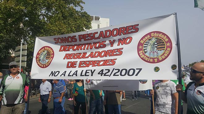 manifestacion-cordoba-caza-pesca