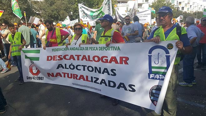 manifestacion-cordoba-caza-pesca